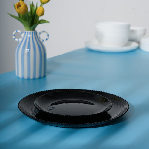 Daffodil 7.5" Side Plate (Obsidian)