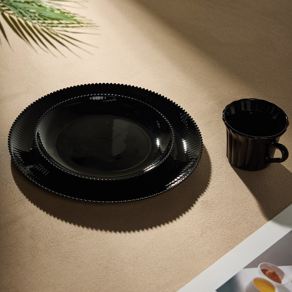 Daffodil 7.5" Side Plate (Obsidian)