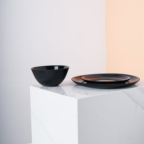 Daffodil Dinnerware Set (Obsidian)
