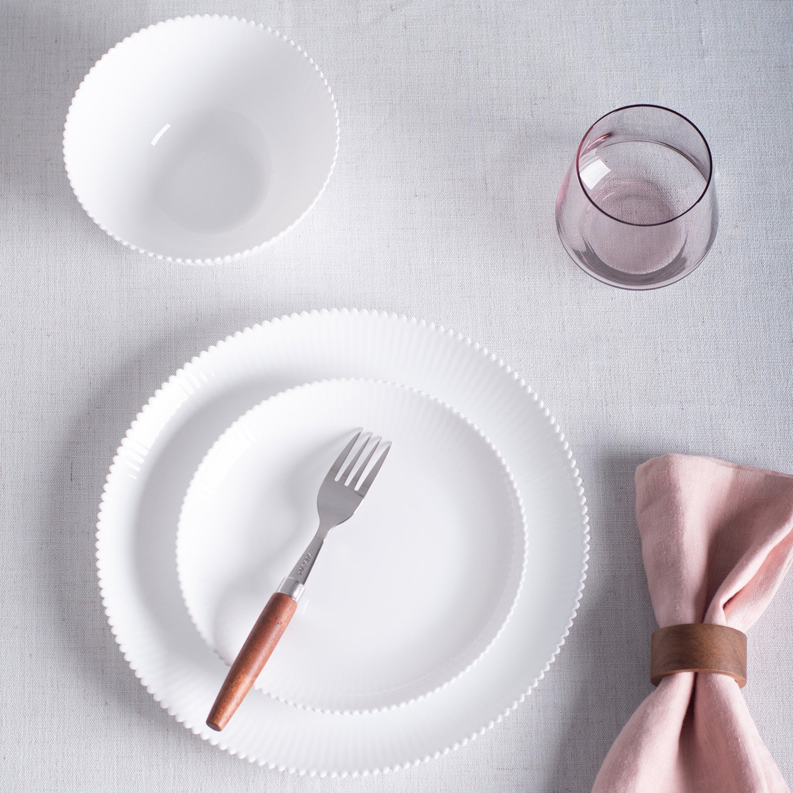 Daffodil Dinnerware Set