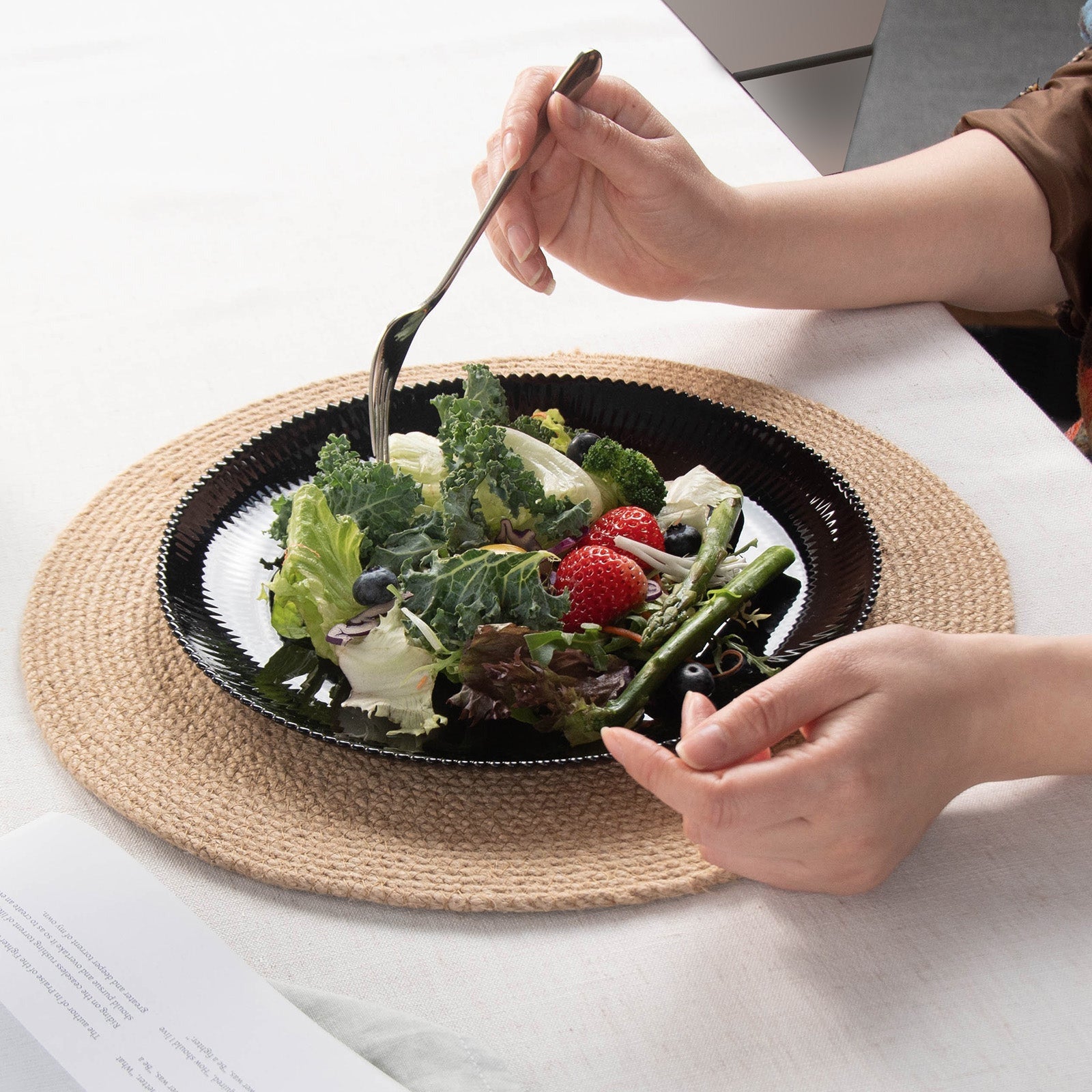 Daffodil Dinnerware Set (Obsidian)