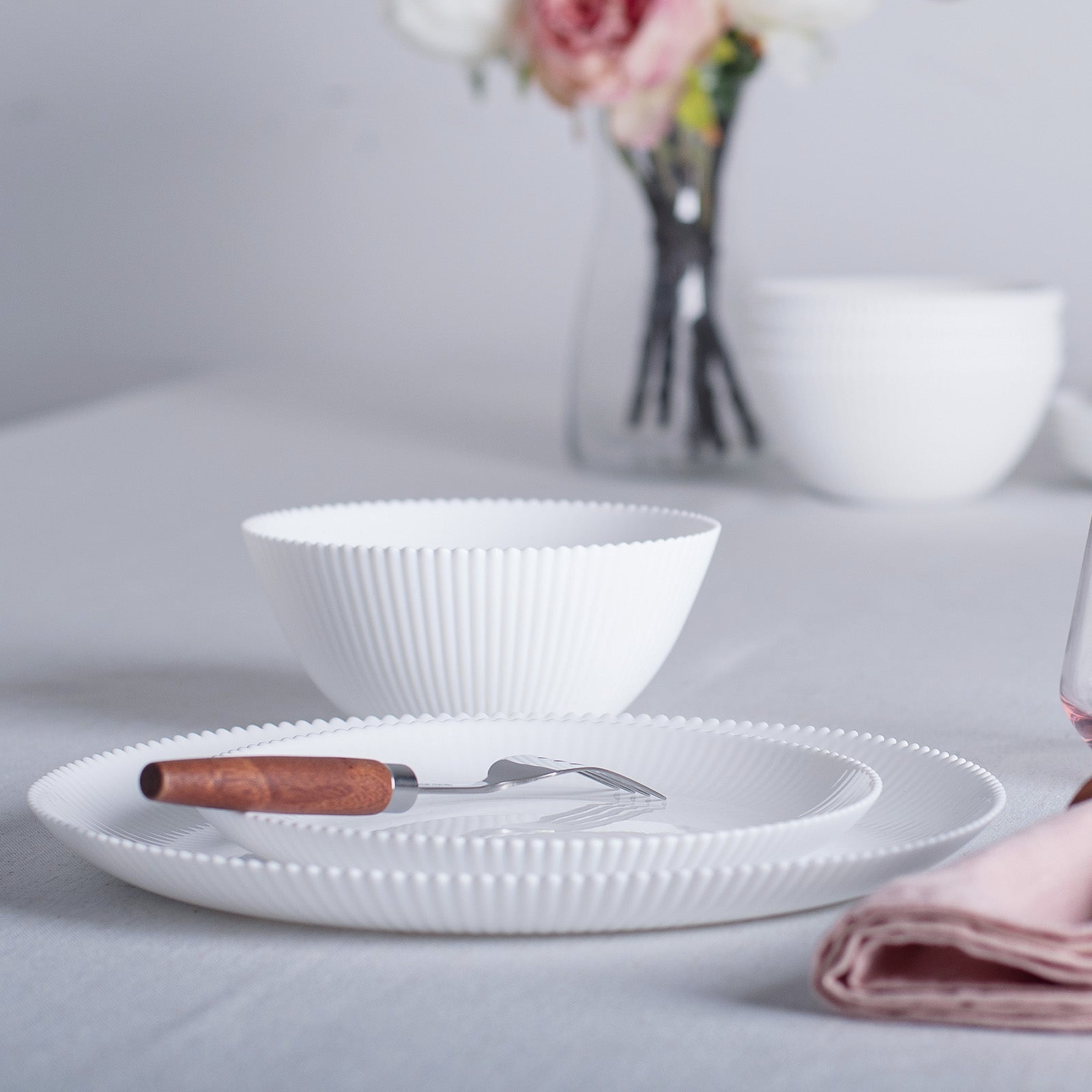 Daffodil Dinnerware Set