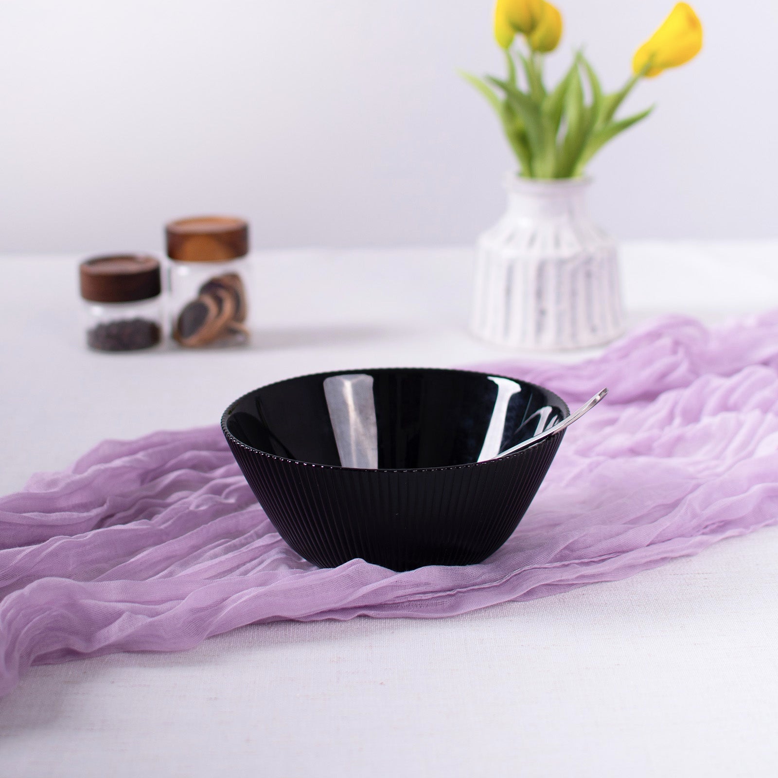Daffodil 30-oz Soup Bowl (Obsidian)