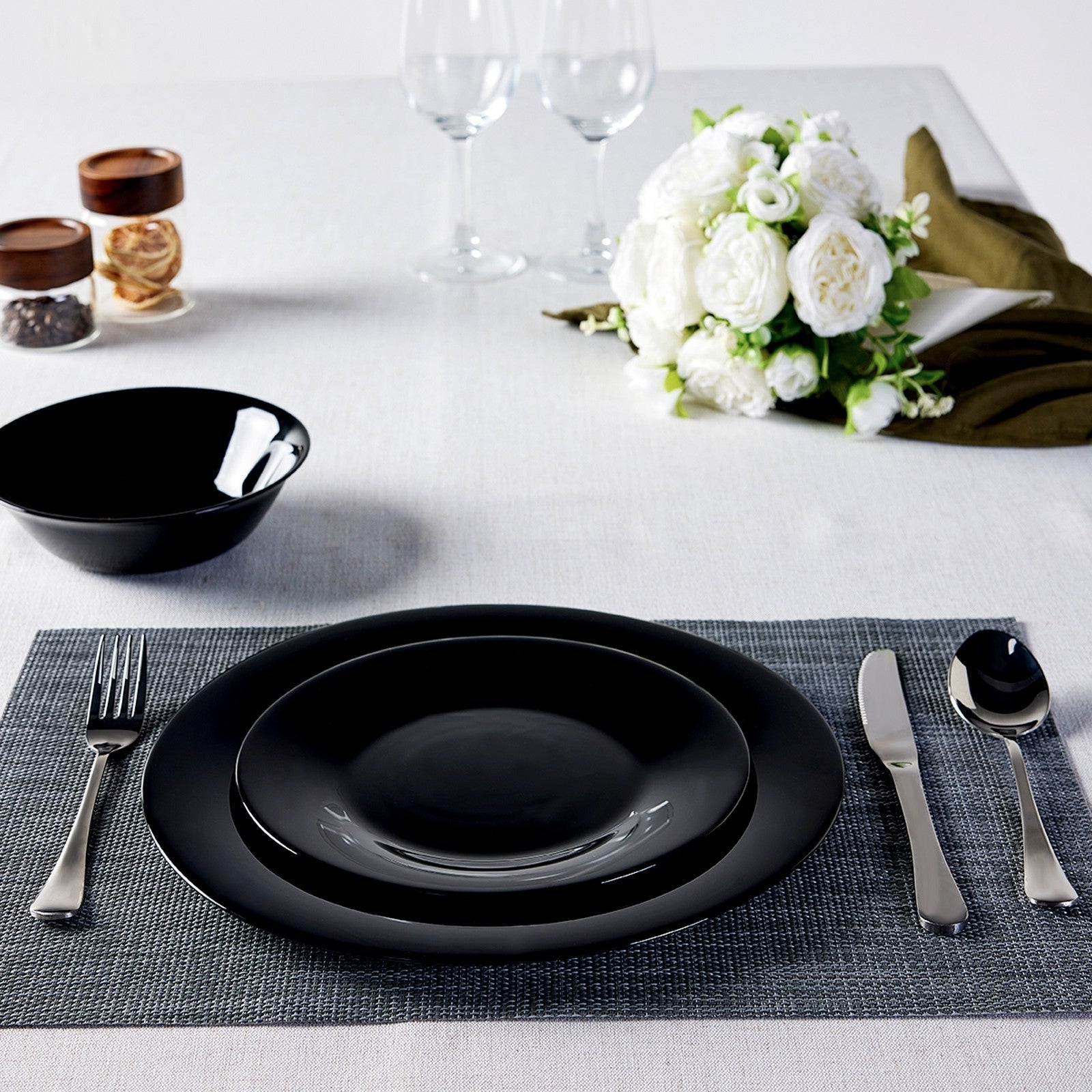 Gladiola 8" Side Plate (Obsidian)