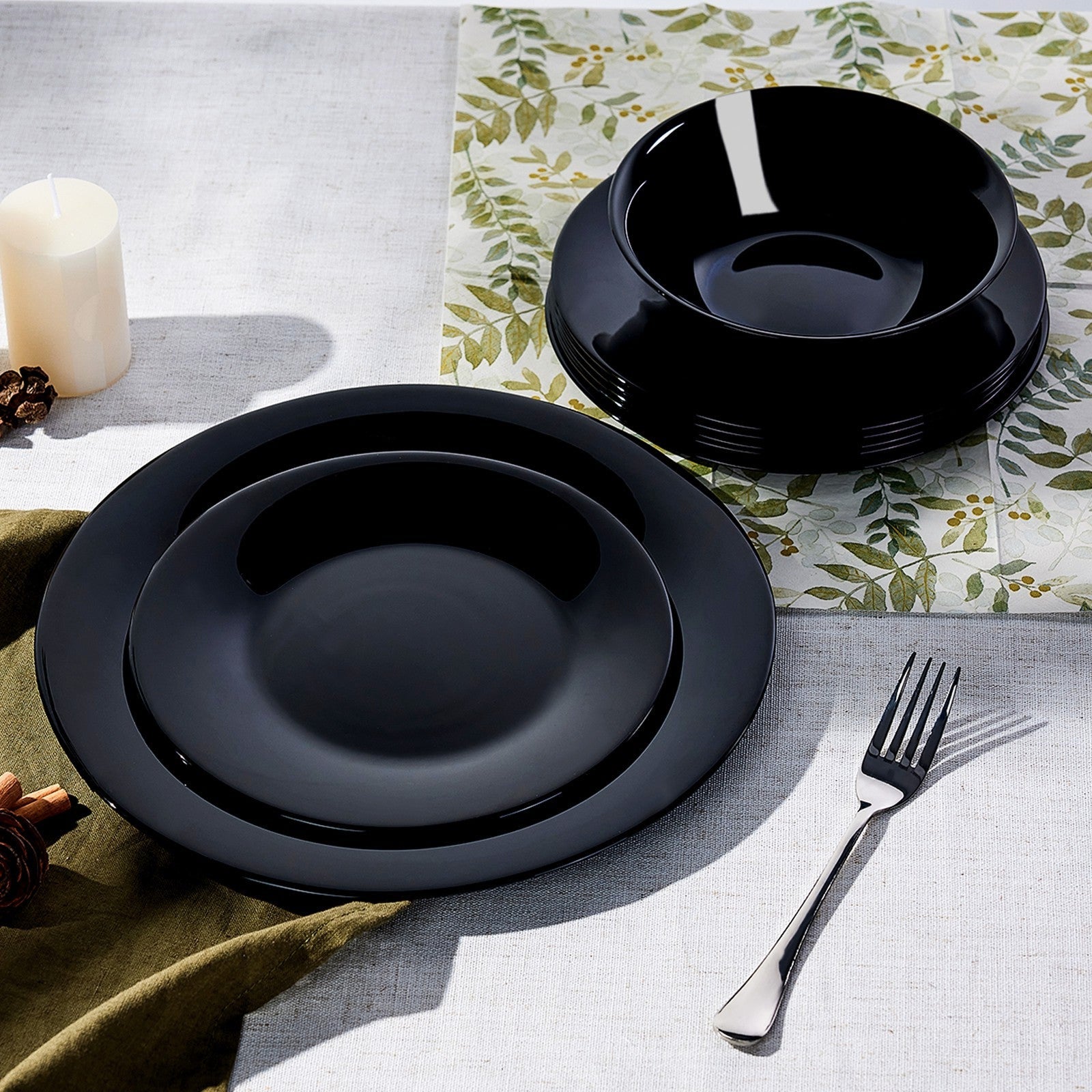 Gladiola Dinnerware Set (Obsidian)