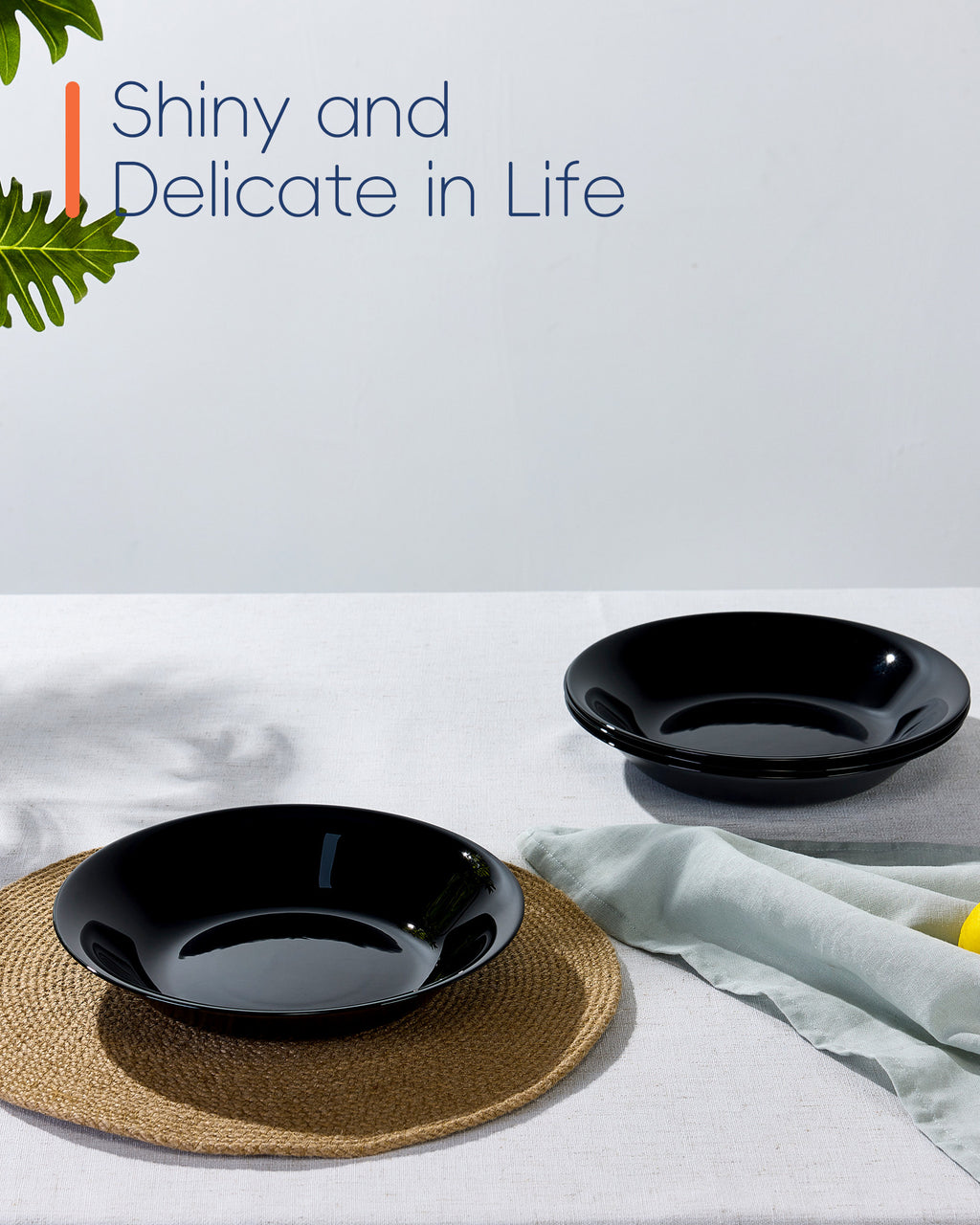 Gladiola 34-oz Pasta Bowl (Obsidian)