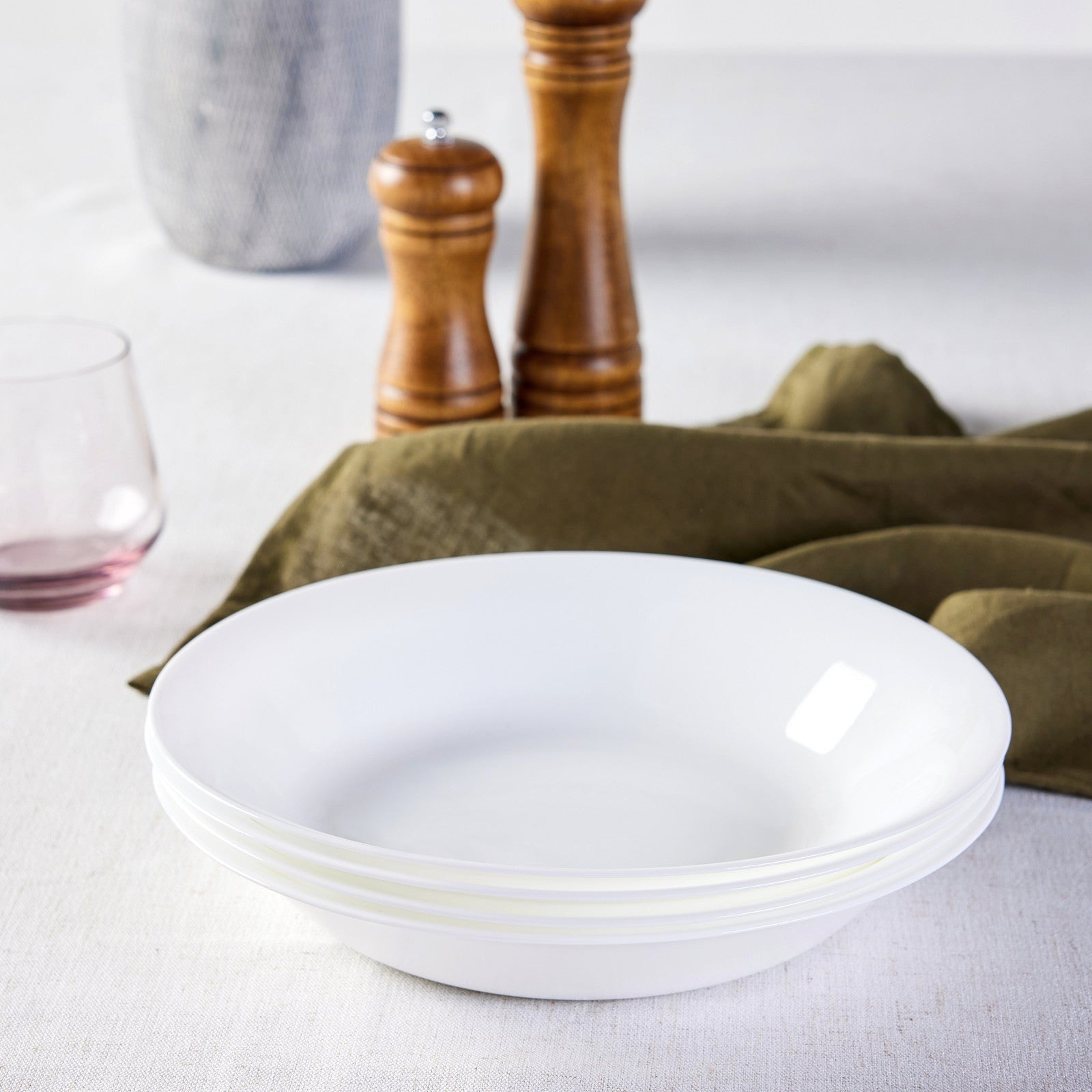 Gladiola 34-oz Pasta Bowl
