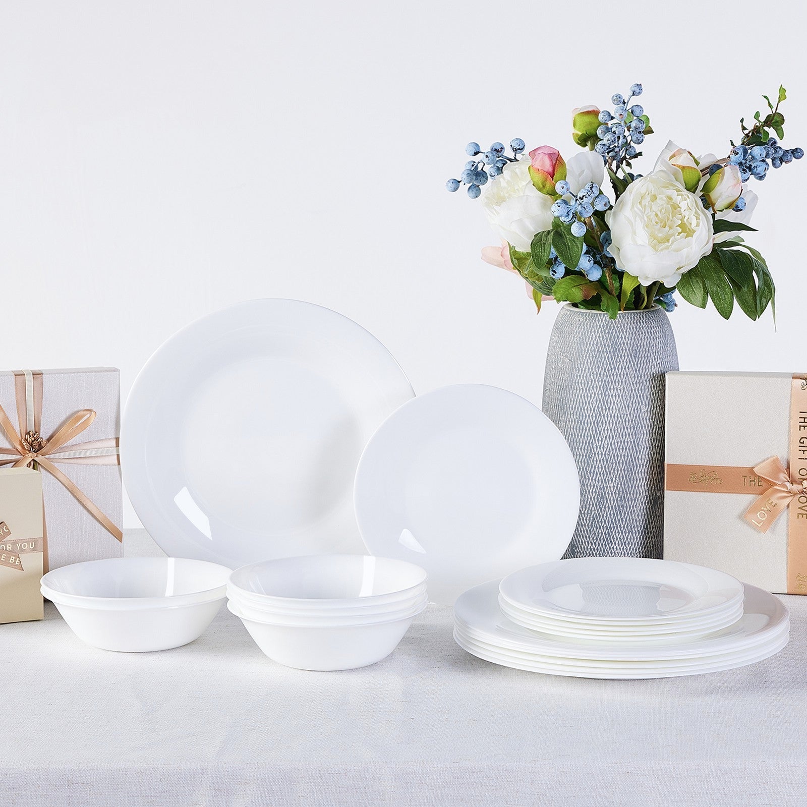 Gladiola Dinnerware Set