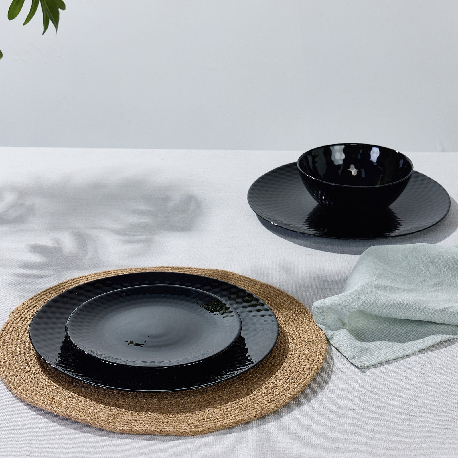 Glittering 10.5" Dinner Plate (Obsidian)