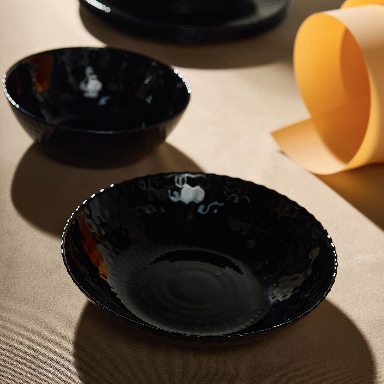 Glittering 30-oz Pasta Bowl (Obsidian)