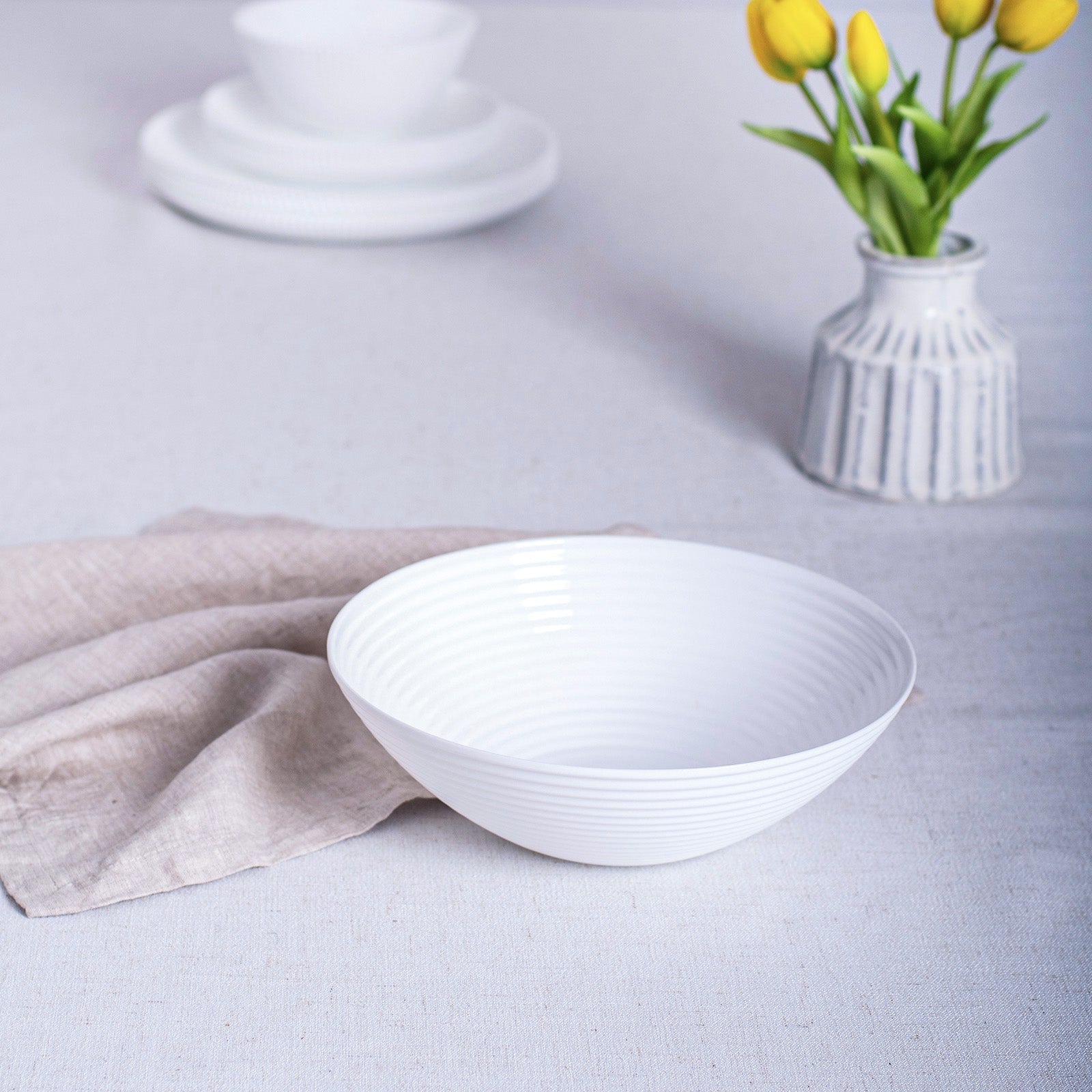 Ripples 54-oz Large Round Salad Bowl