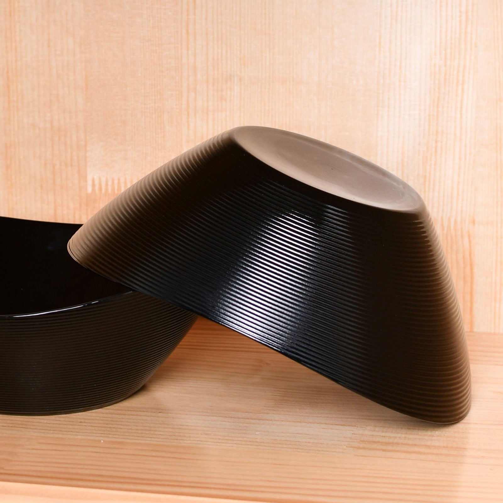 Ripples 43-oz Oval Serving Bowl (Obsidian)