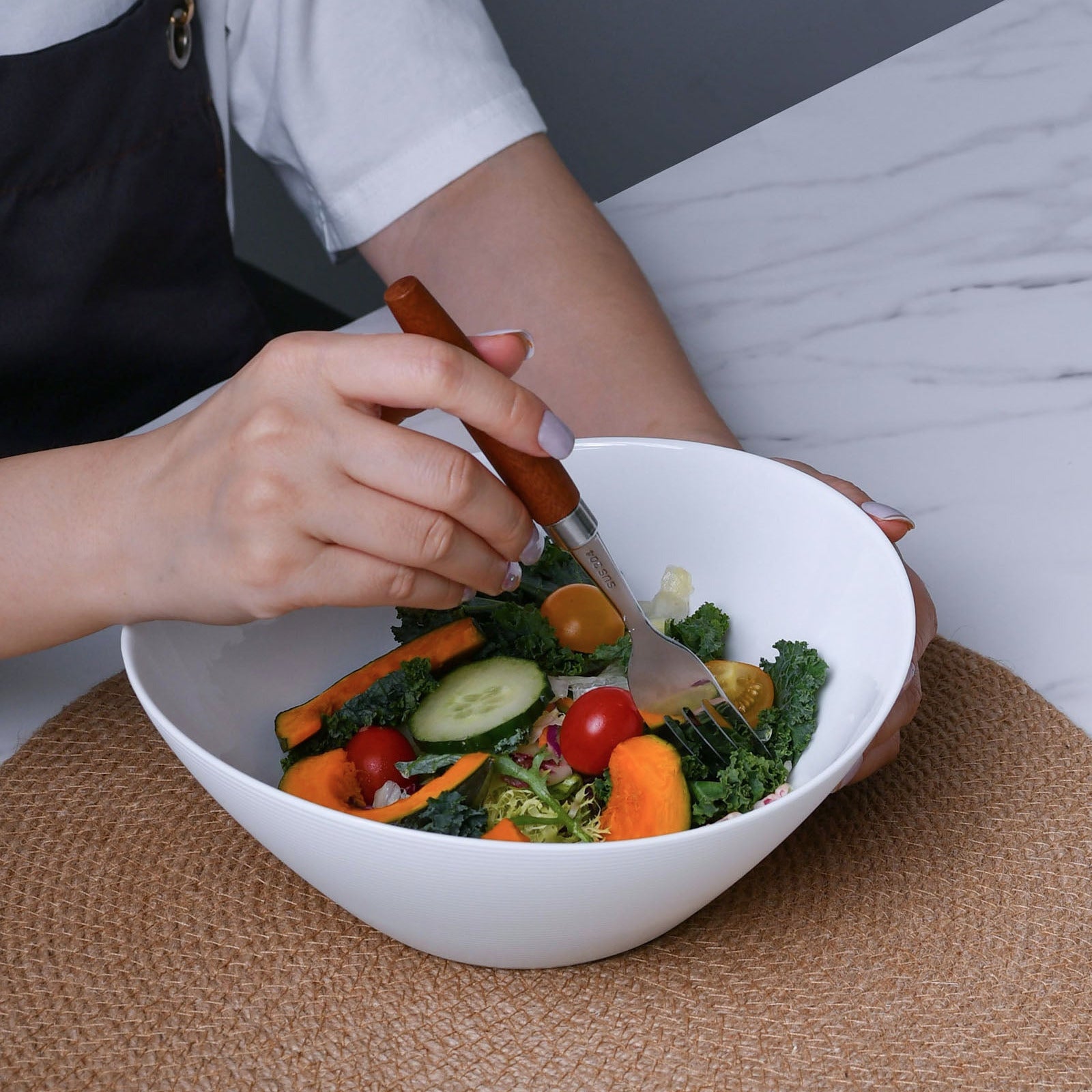 Ripples 43-oz Oval Serving Bowl